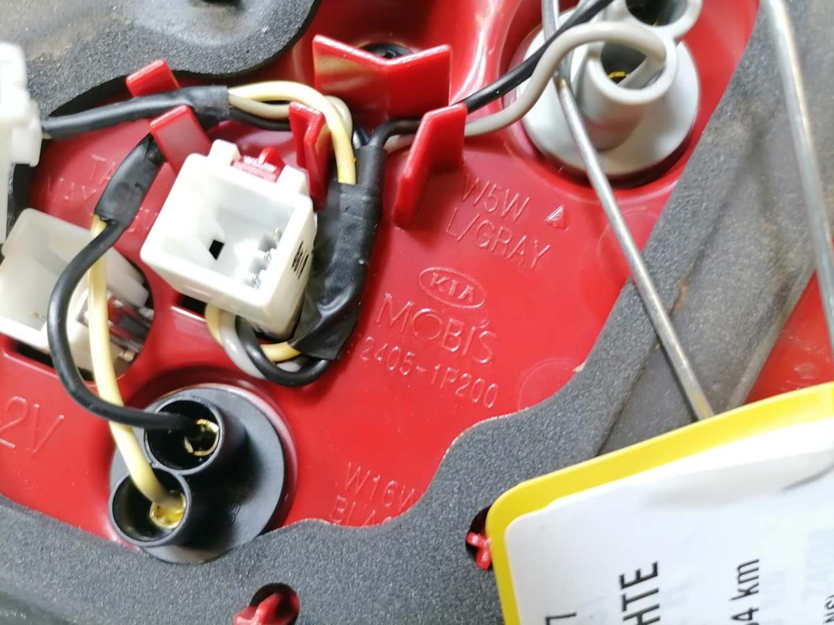 Kia Venga YN original Rücklicht Rückleuchte Heckleuchte innen links BJ16